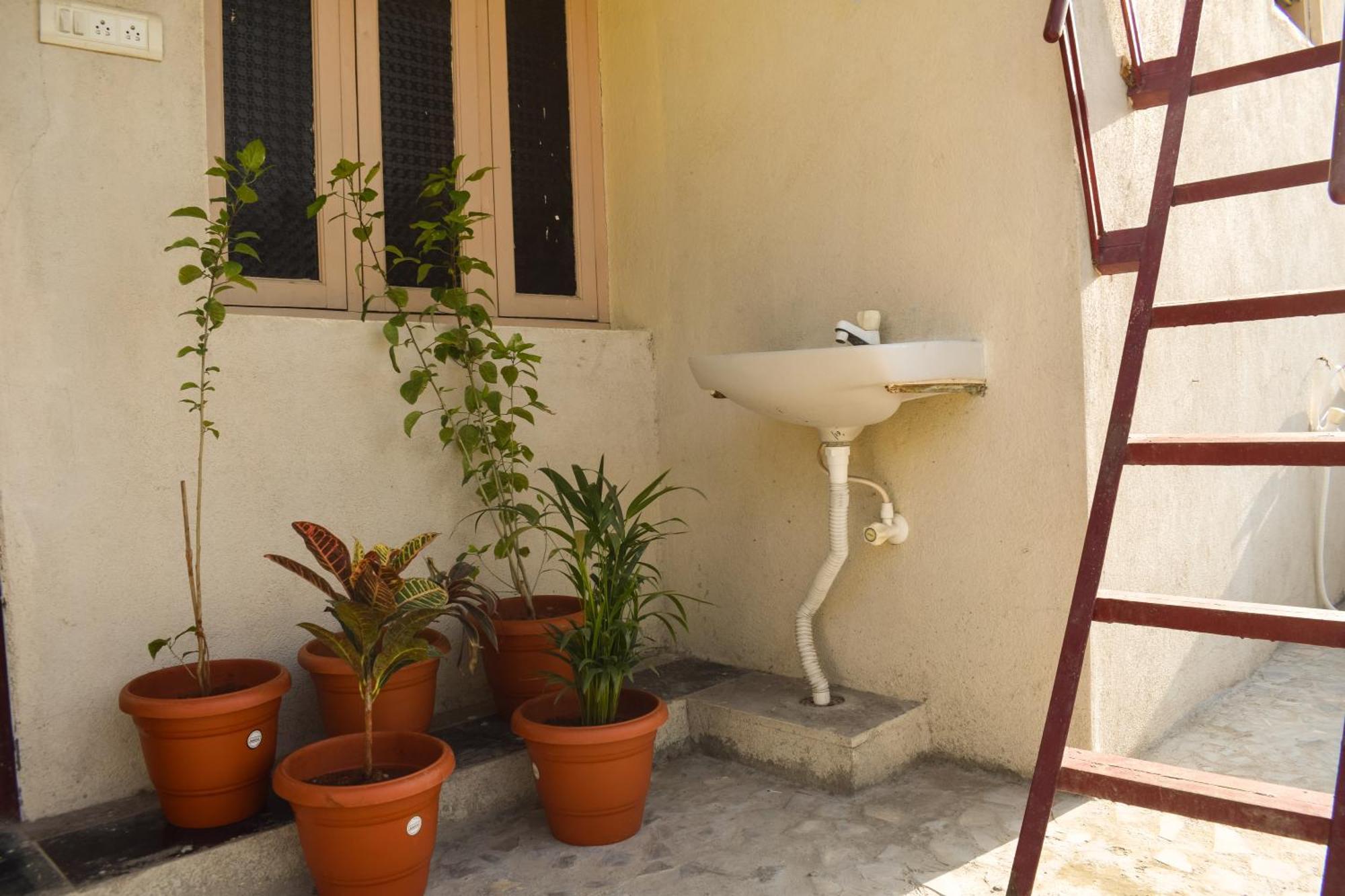 Krish Homestay Tirupati Bagian luar foto