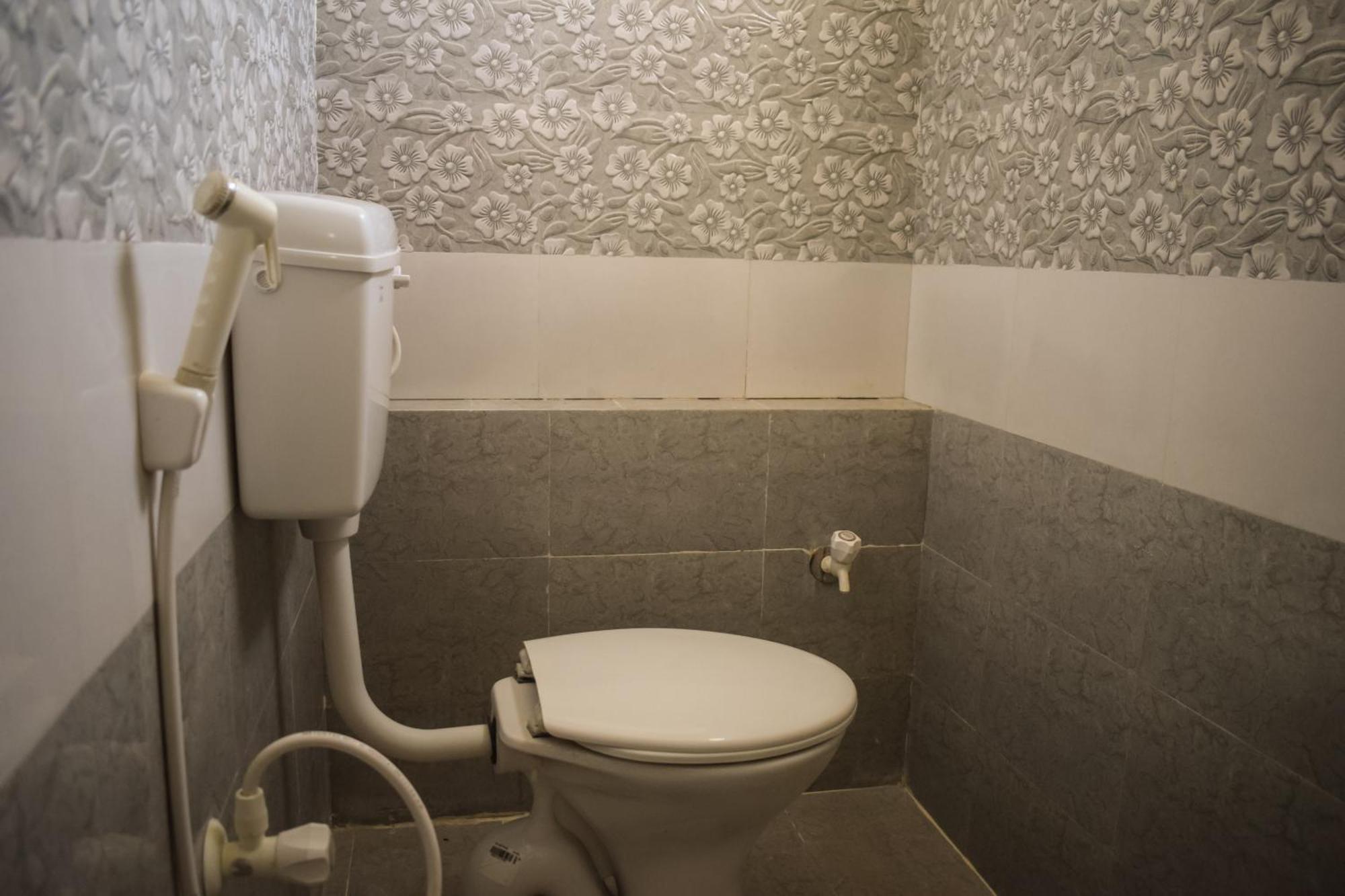 Krish Homestay Tirupati Bagian luar foto