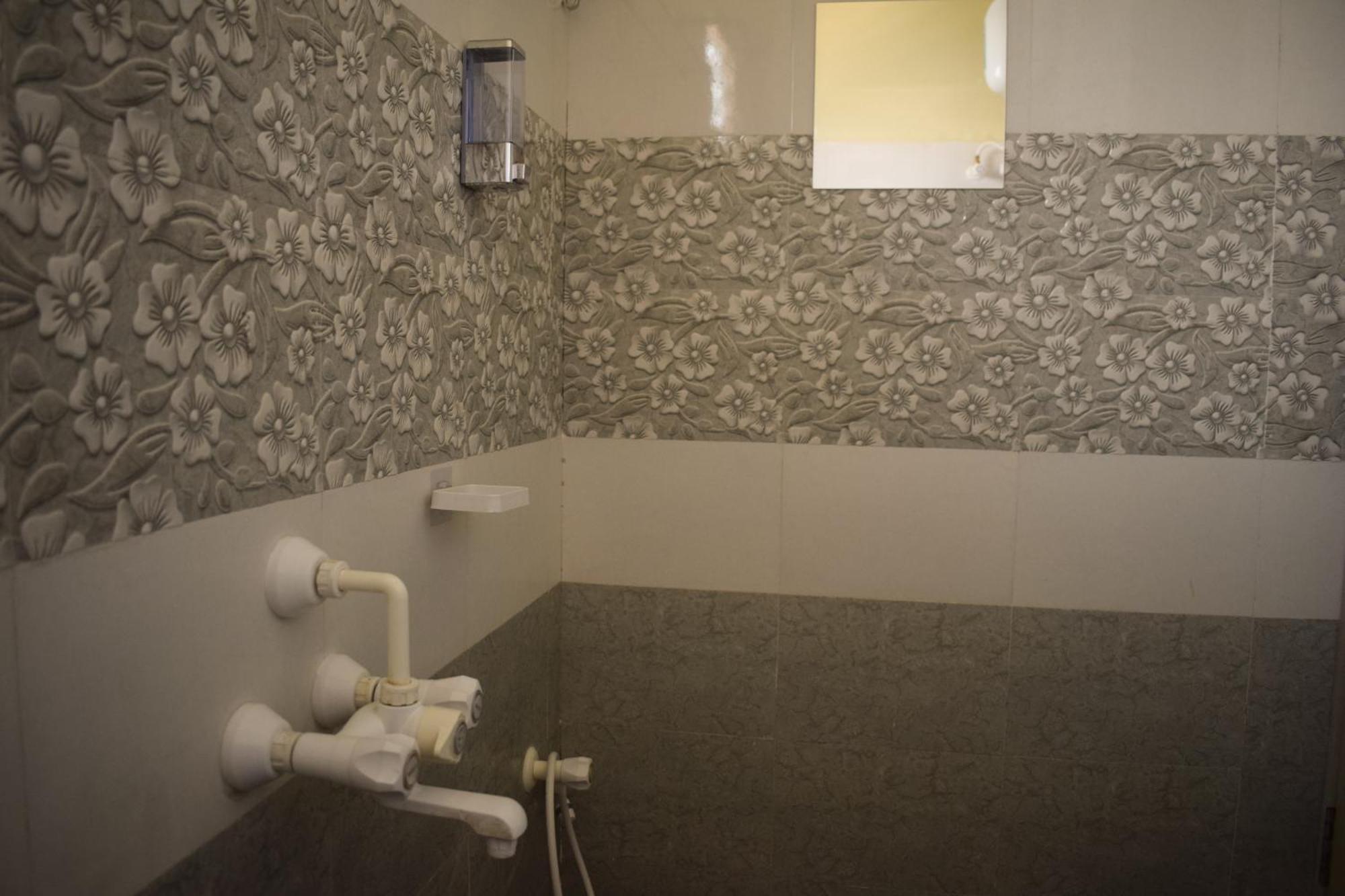 Krish Homestay Tirupati Bagian luar foto